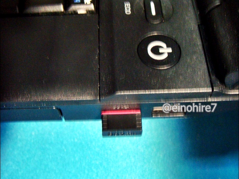 USB無線LANアダプタとノートパソコン